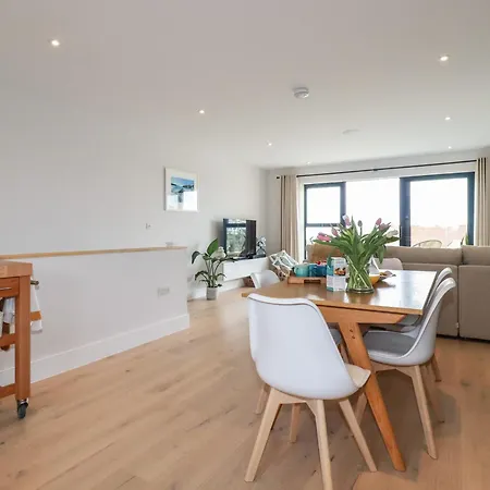 11 Ebbtide Holiday home *