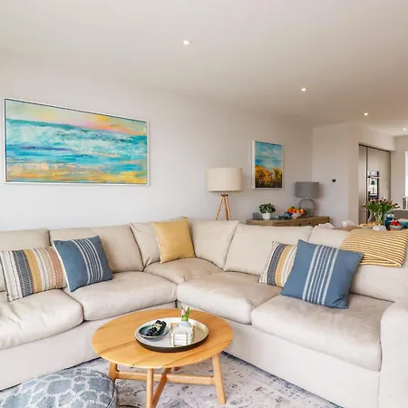 11 Ebbtide Holiday home Newquay (Cornwall)